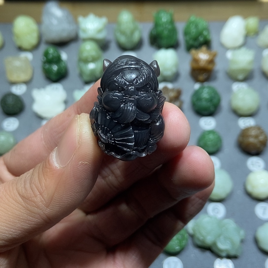 和田玉颈饰未镶嵌定制