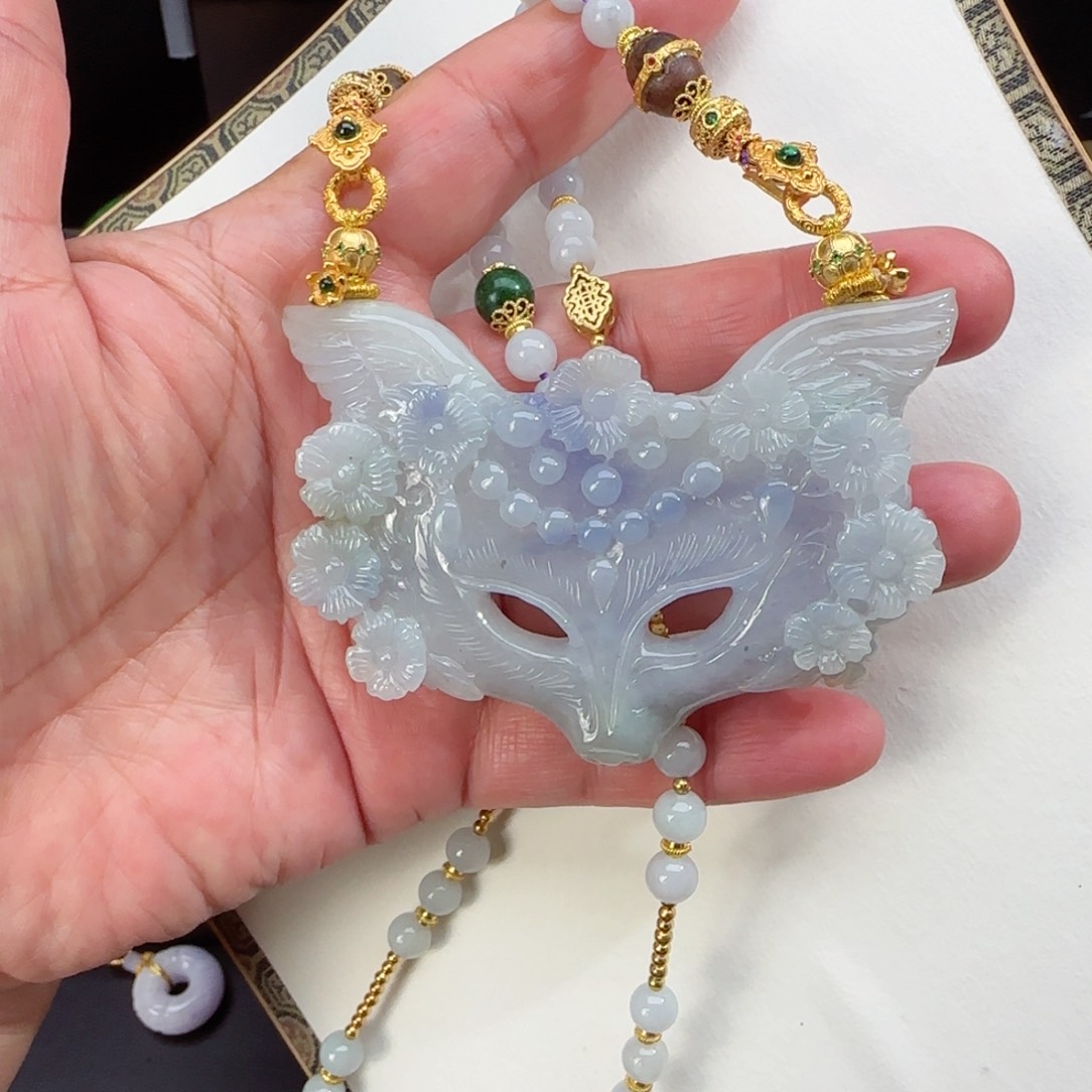 翡翠颈饰未镶嵌仿古