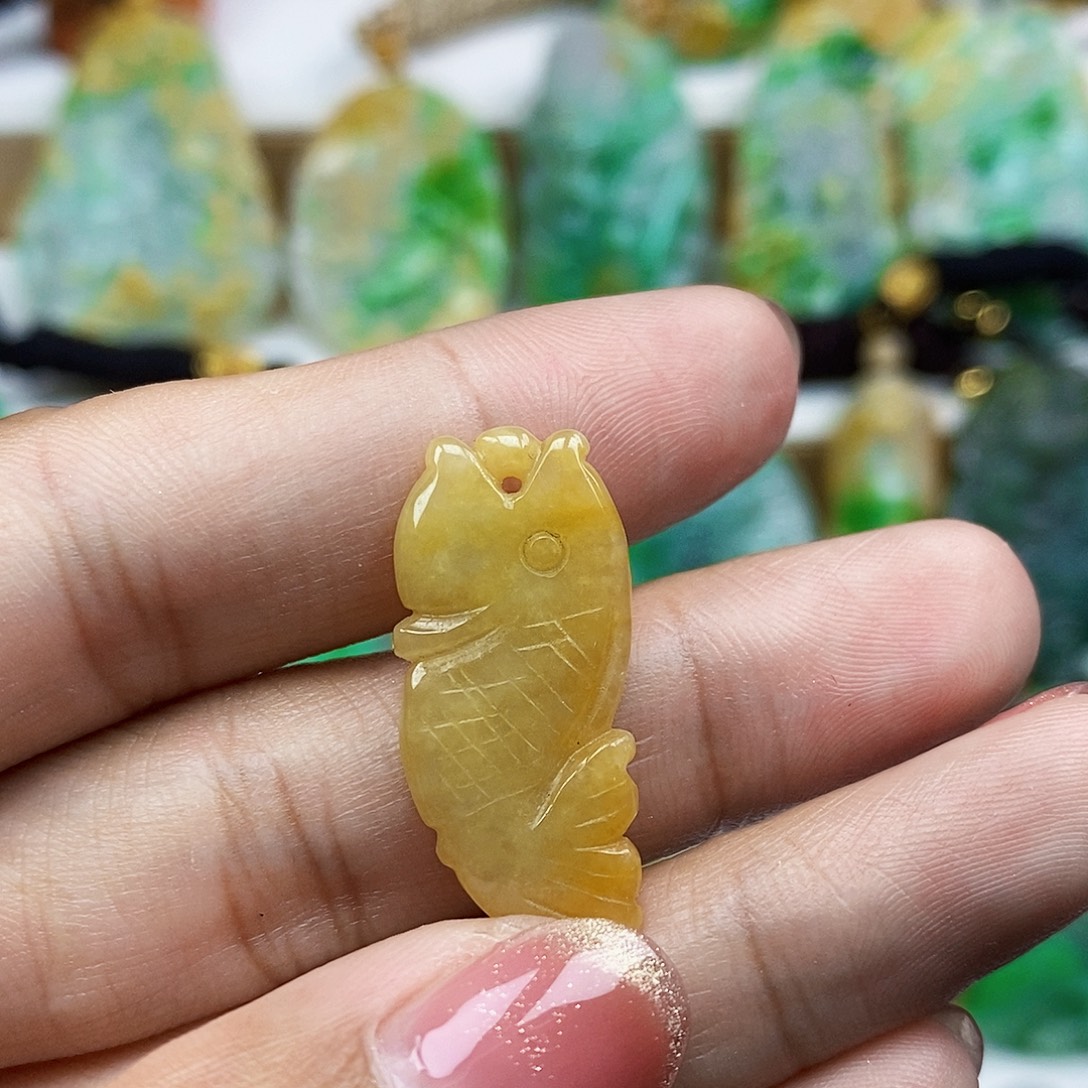 颈饰未镶嵌翡翠天然翡翠A货