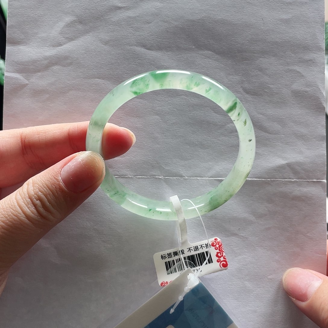 石英质玉手镯未镶嵌九九54.7