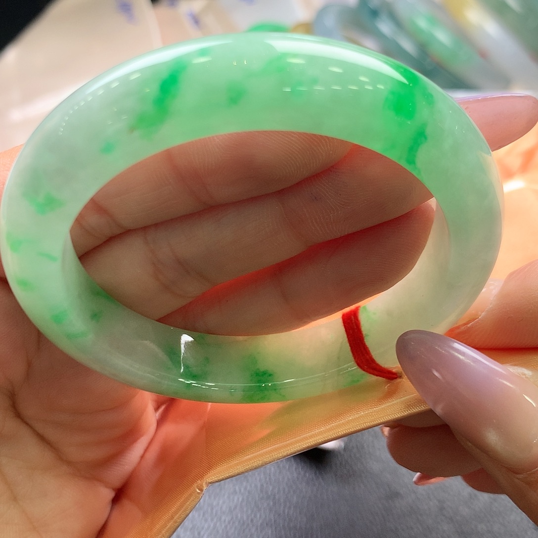 翡翠未镶嵌手镯53.8正