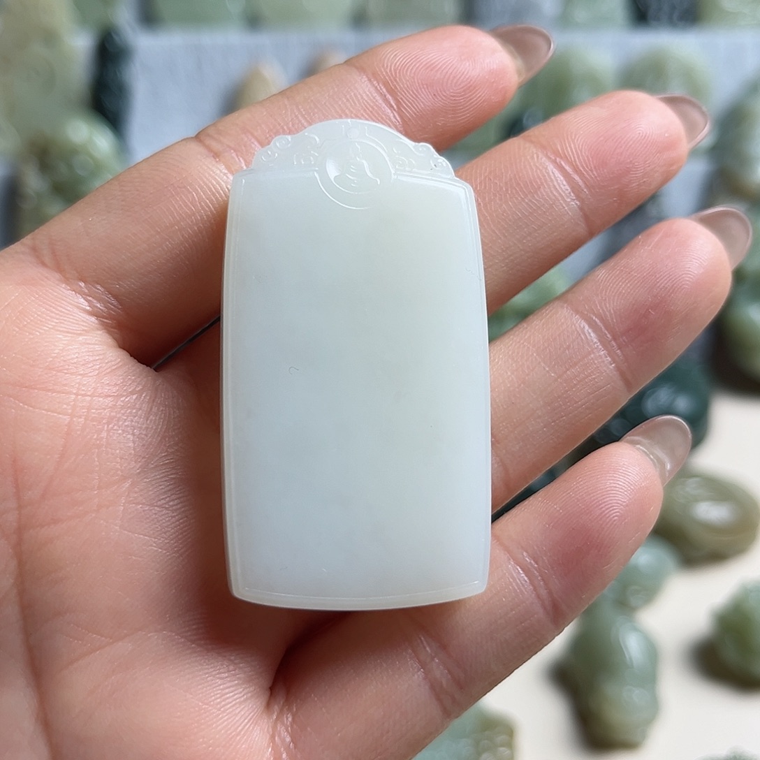 海***山和田玉未镶嵌挂件