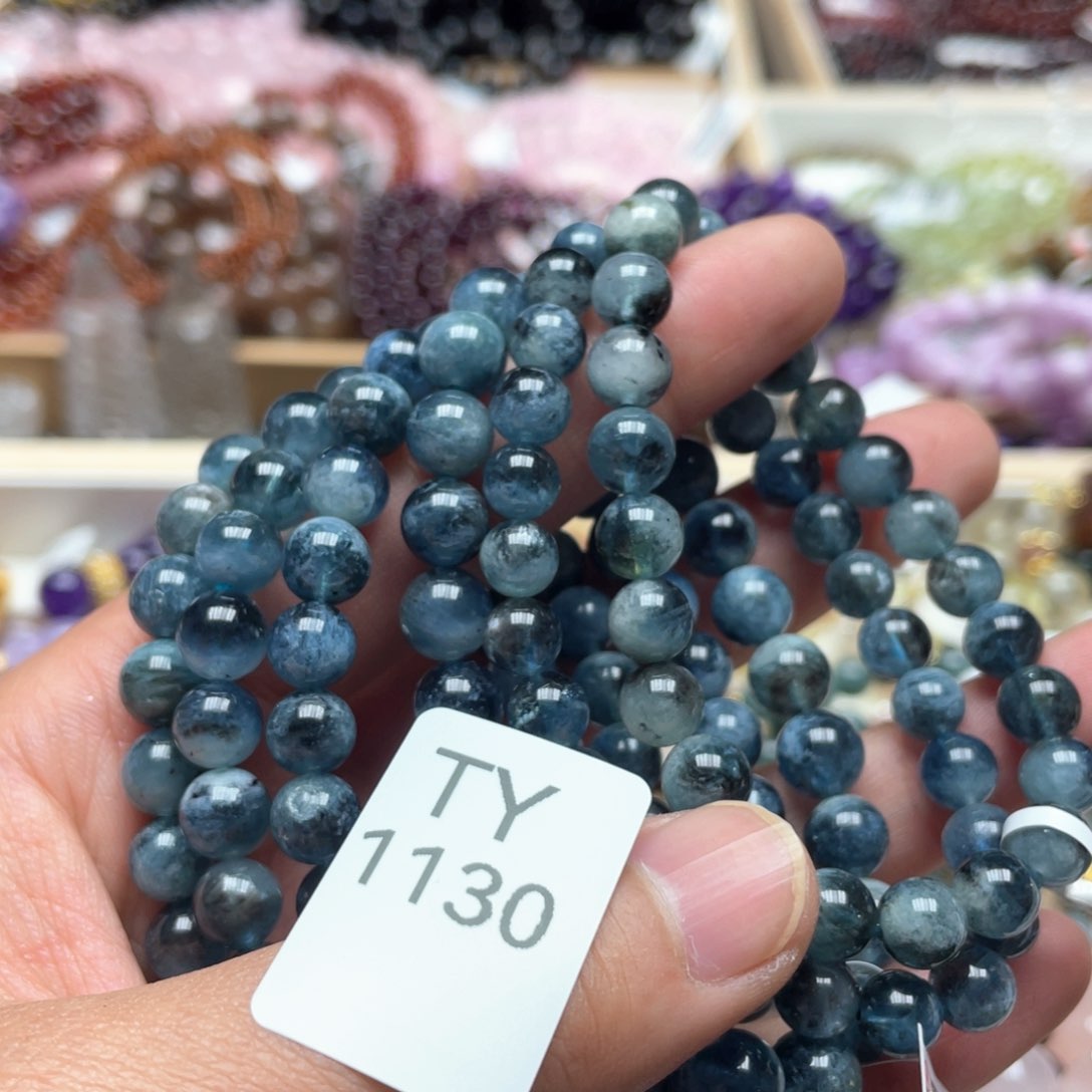 水晶多样性发一只未镶嵌