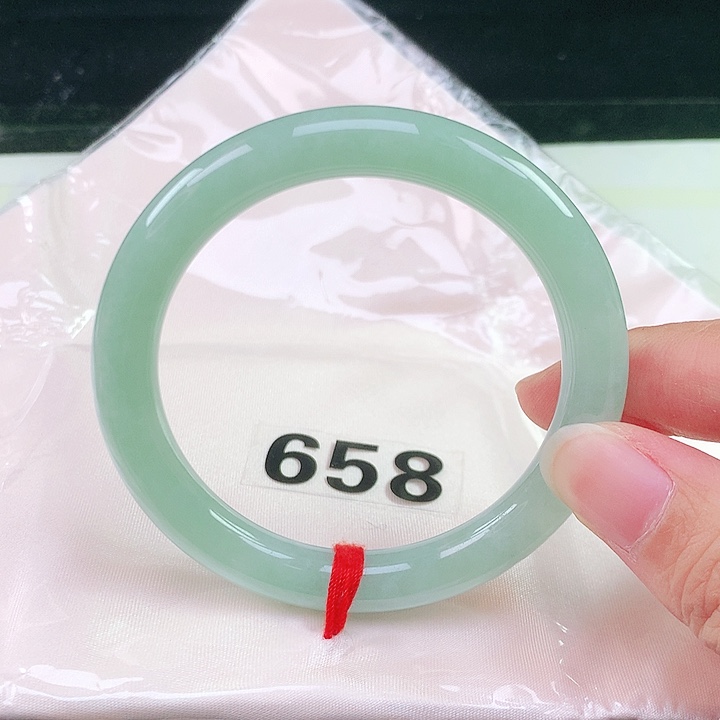 未镶嵌手镯翡翠翡翠手镯