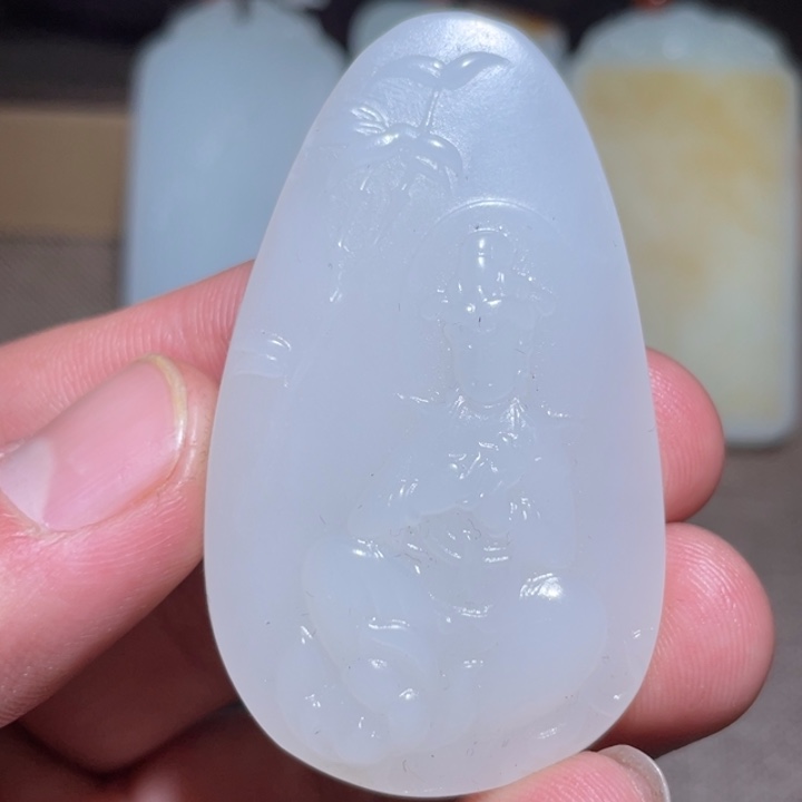 和田玉颈饰未镶嵌