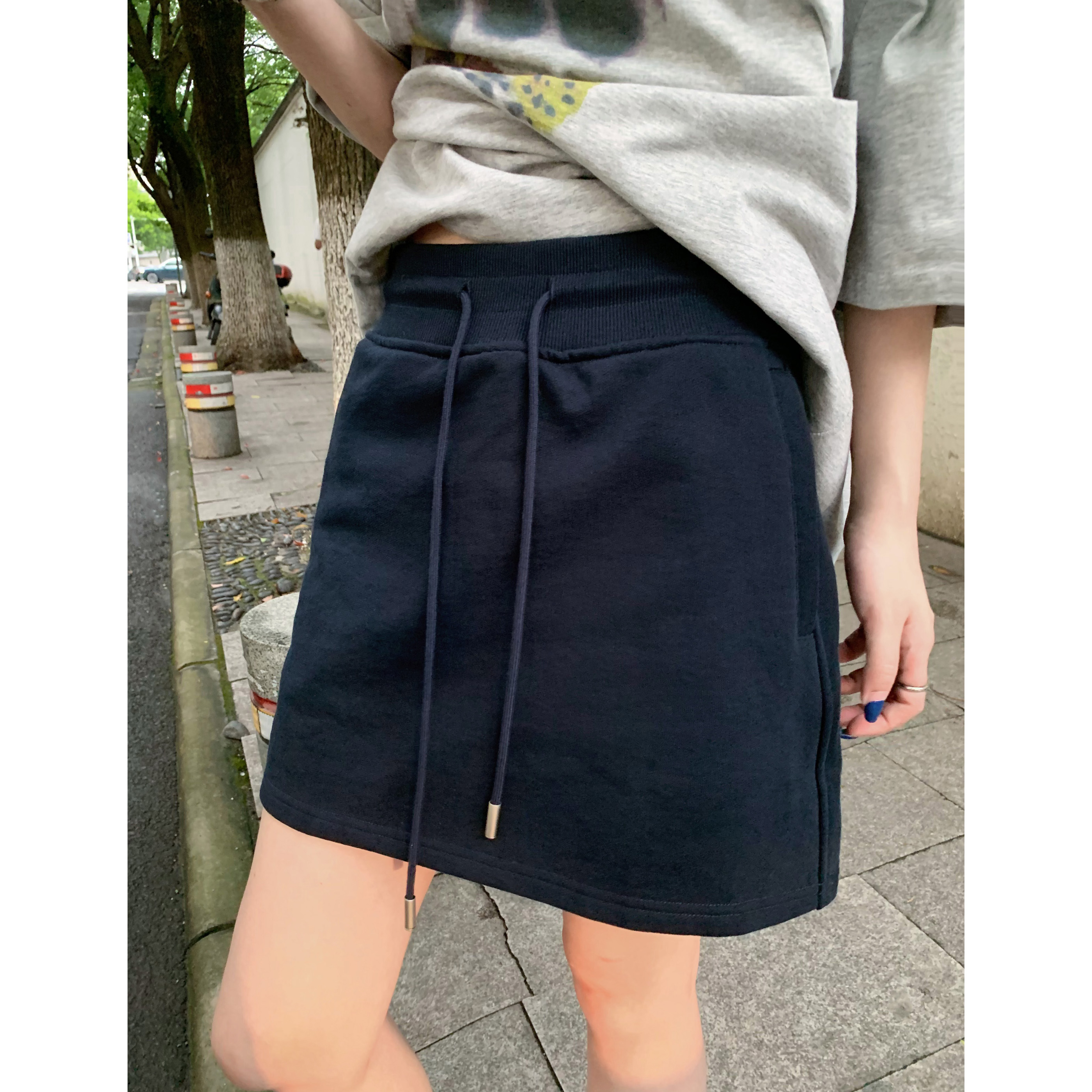 HVIVI高腰美式卫裙半身裙女2025早秋新款A字休闲风显瘦运动短裙子