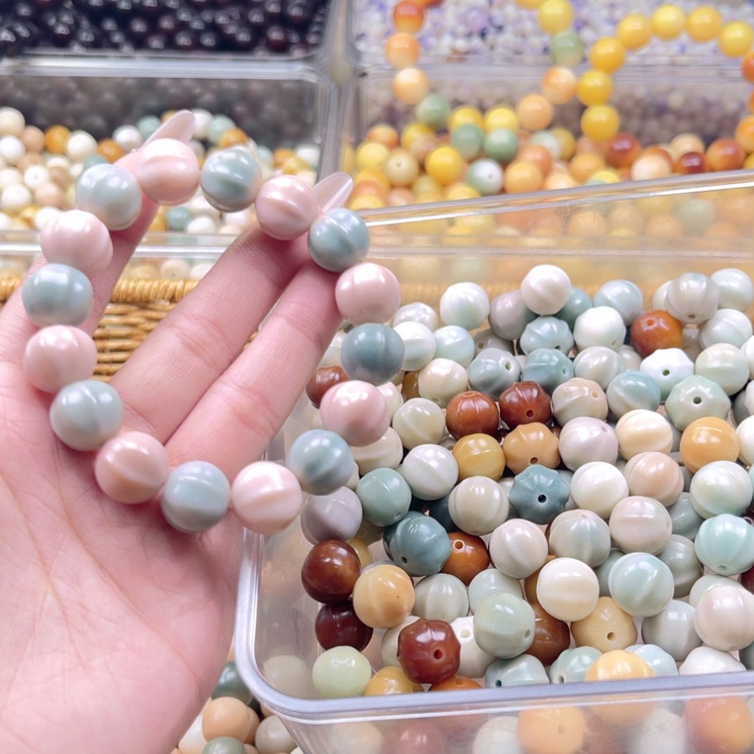 白玉菩提吊坠c15mm22颗。干磨鲨鱼背