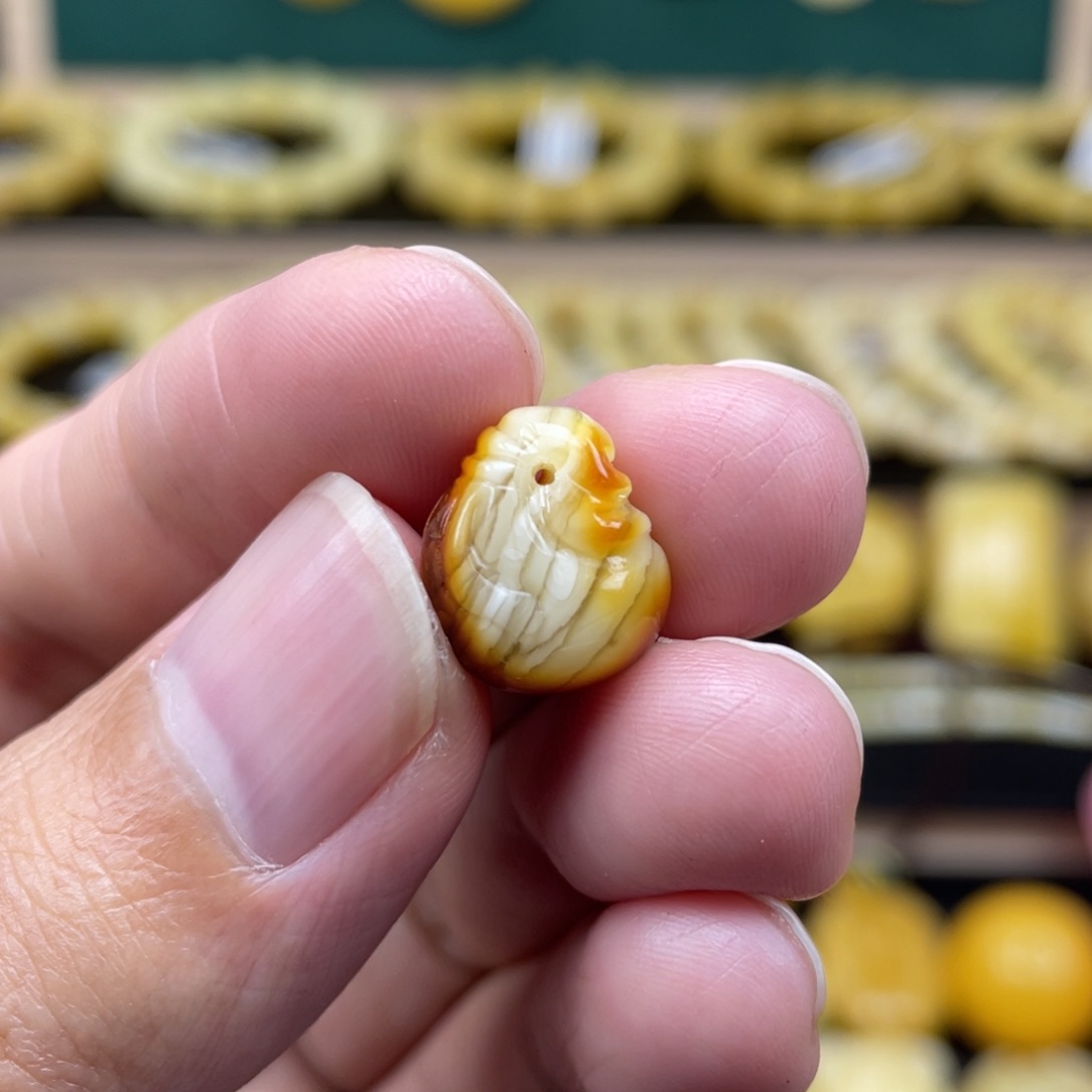 琥珀裸石未镶嵌琥珀蜜蜡