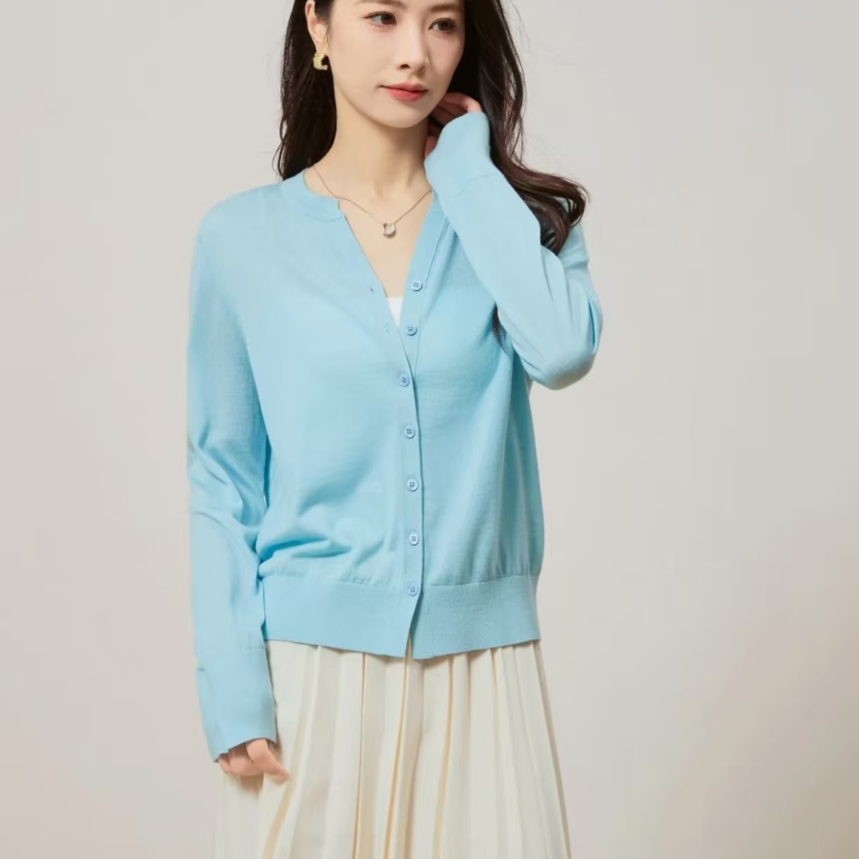 针织衫温柔通勤风女式针织衫时尚毛衣百搭短款女装