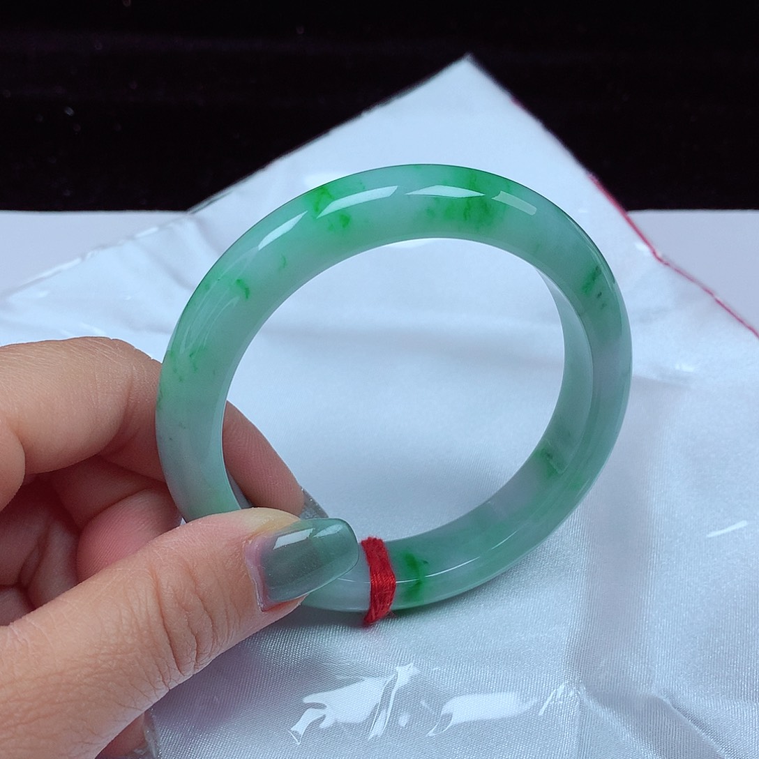 翡翠手镯未镶嵌圈口59