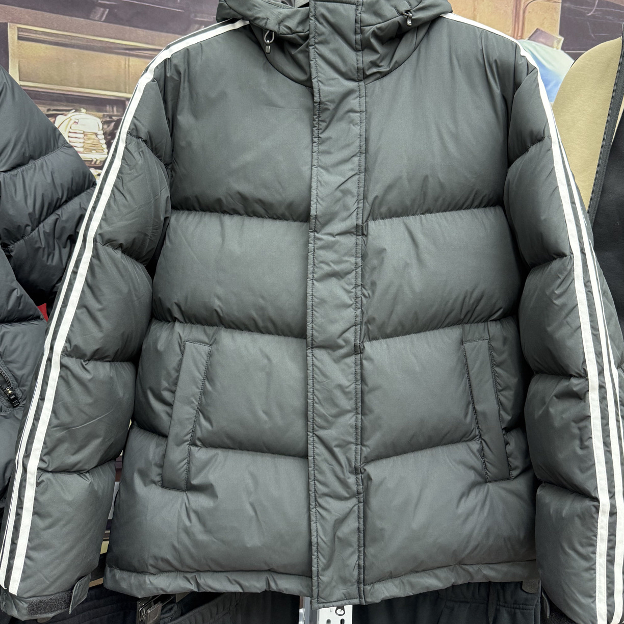 三条杠-新款短款羽绒服