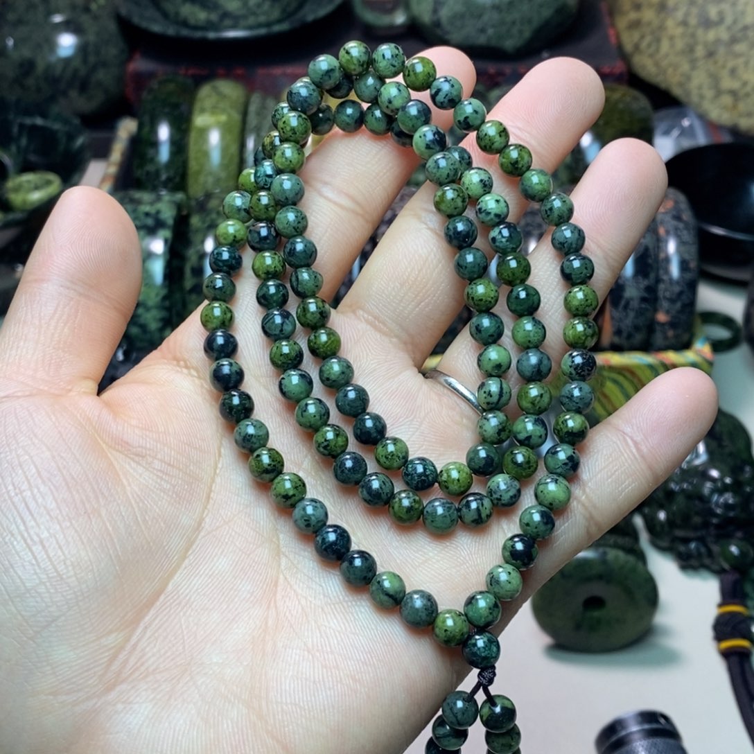 蛇纹石玉未镶嵌项链