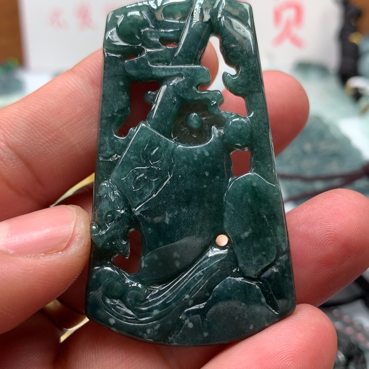 翡翠颈饰未镶嵌保真天然a货翡翠