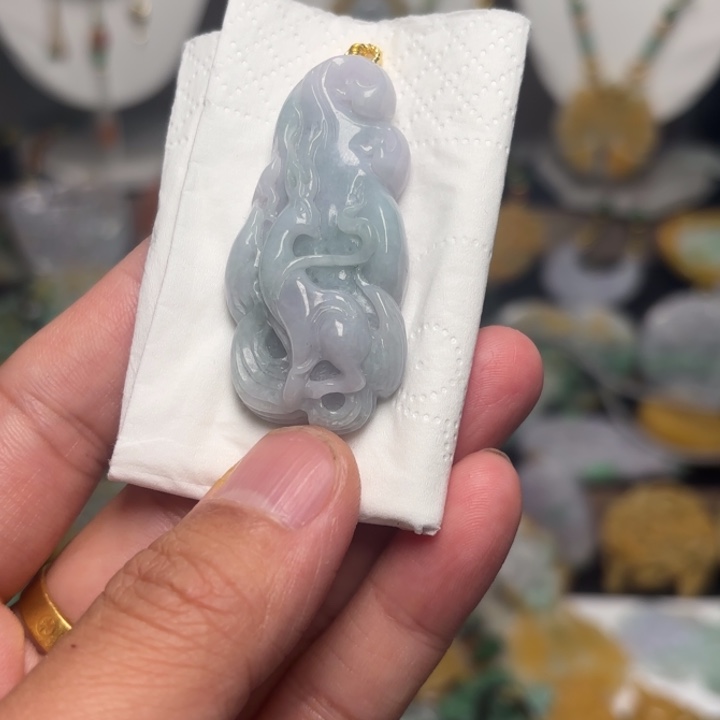 翡翠颈饰未镶嵌吊坠