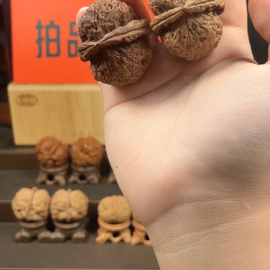 文玩核桃把件太湖