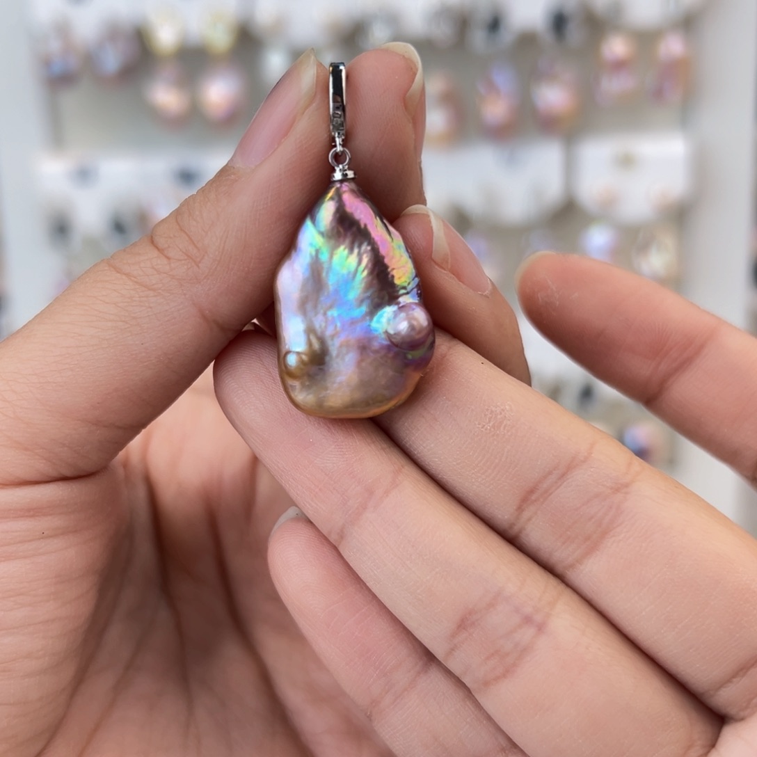 淡水珍珠吊坠(赠链)未镶嵌