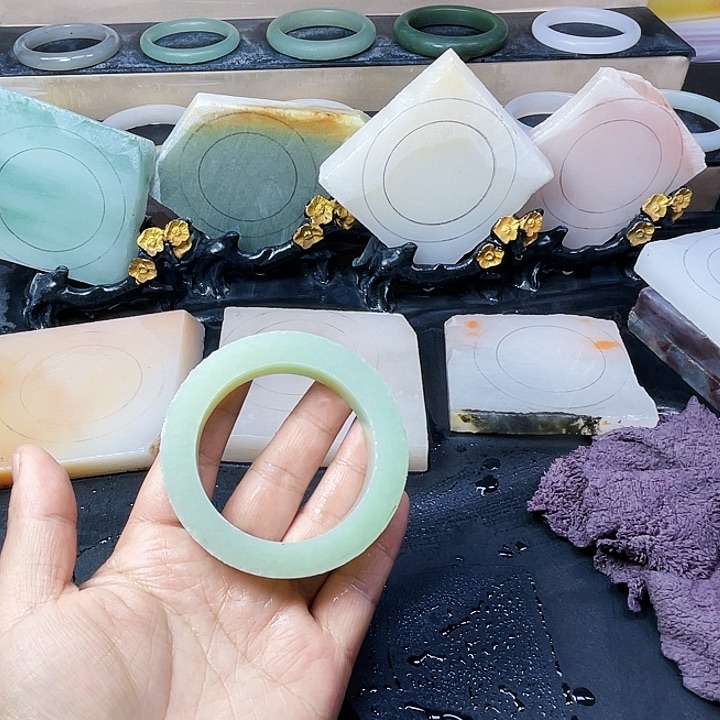 【闪购商品】和田玉手镯未镶嵌今****睡加工定制