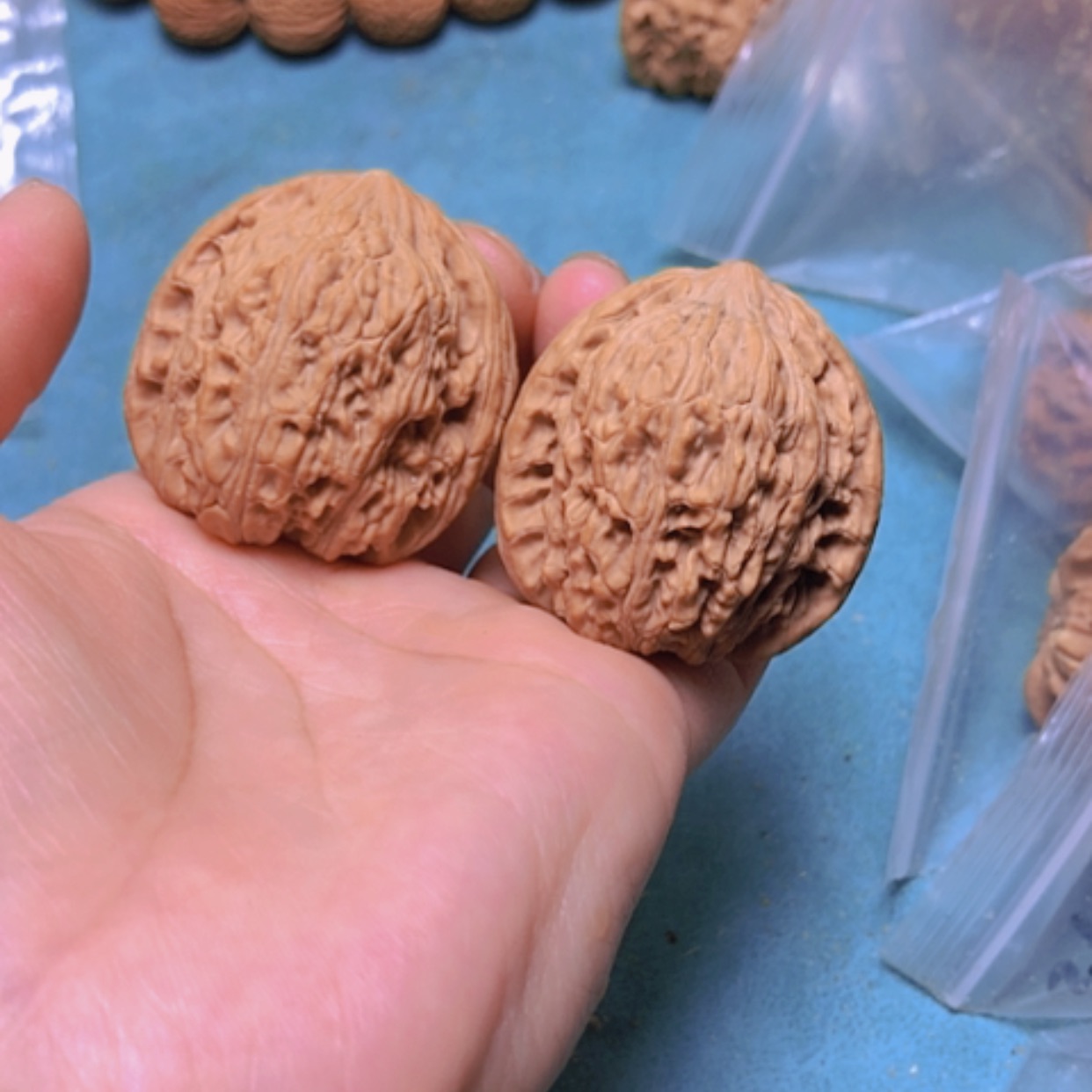 【闪购商品】核桃把件38.5绣球修尖