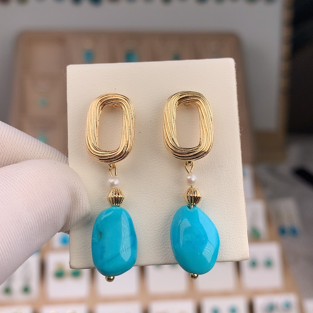 绿松石未镶嵌耳饰