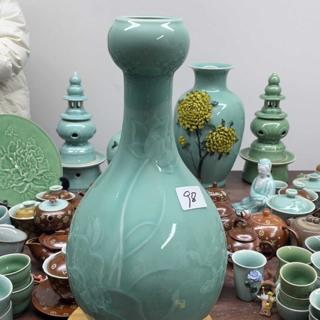 瑕疵特价处理37.5厘米花瓶