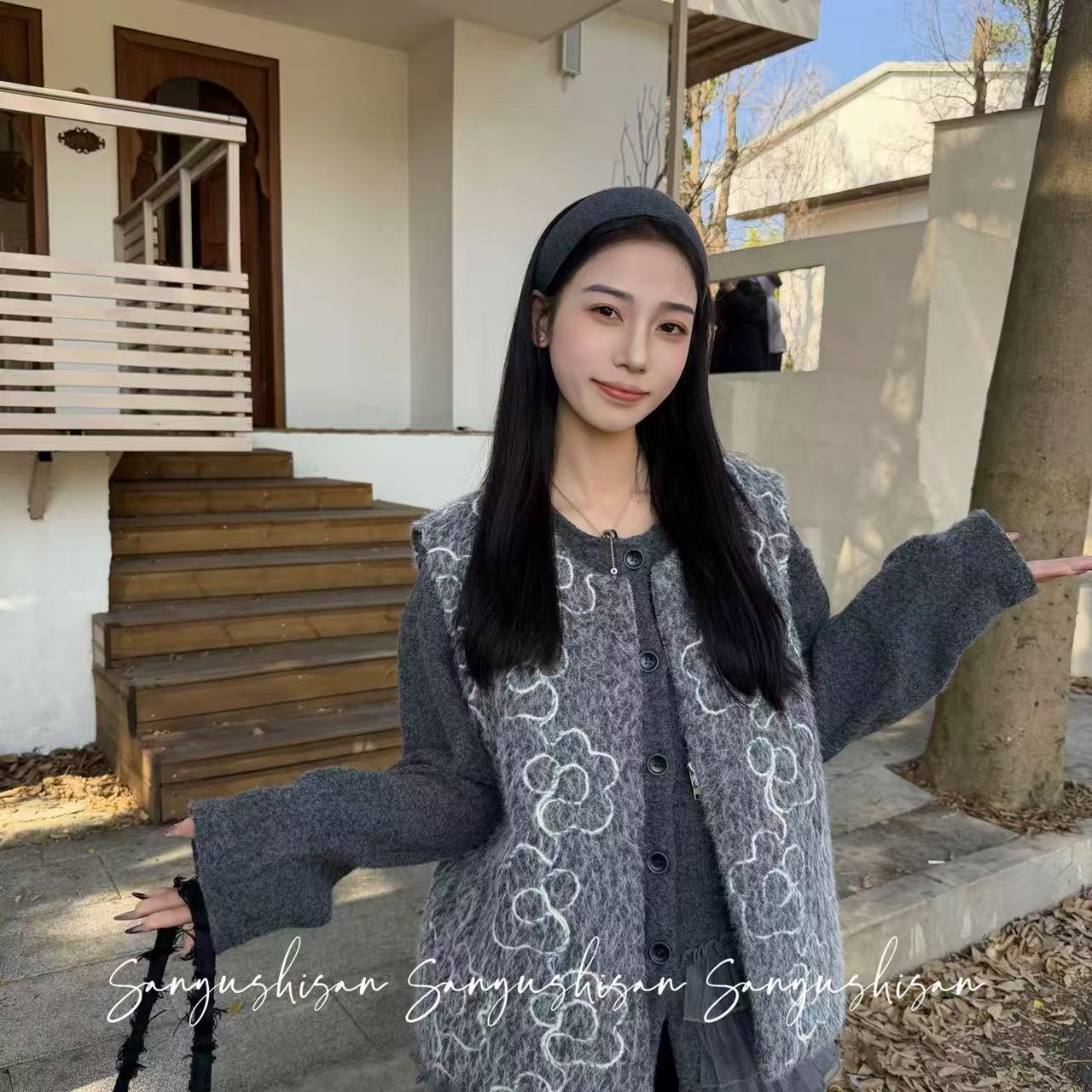 【有运补】秋季提花马夹度假风双层钩花马甲网红短外套时尚灰色