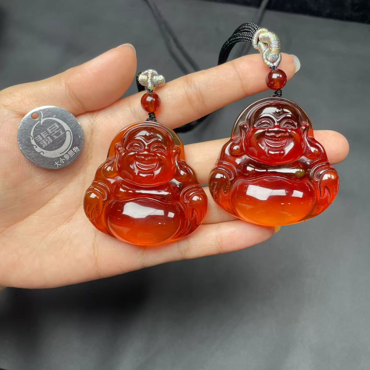 38678T29-3B15-琥珀吊坠绑绳-多样性发其一