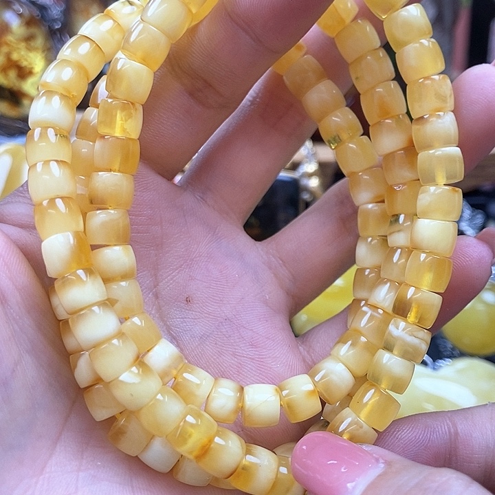 未镶嵌颈饰琥珀吊坠