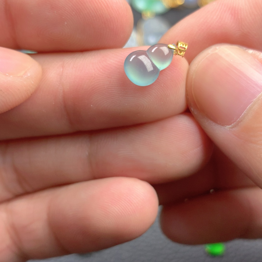 【闪购商品】颈饰18K金镶嵌翡翠翡翠