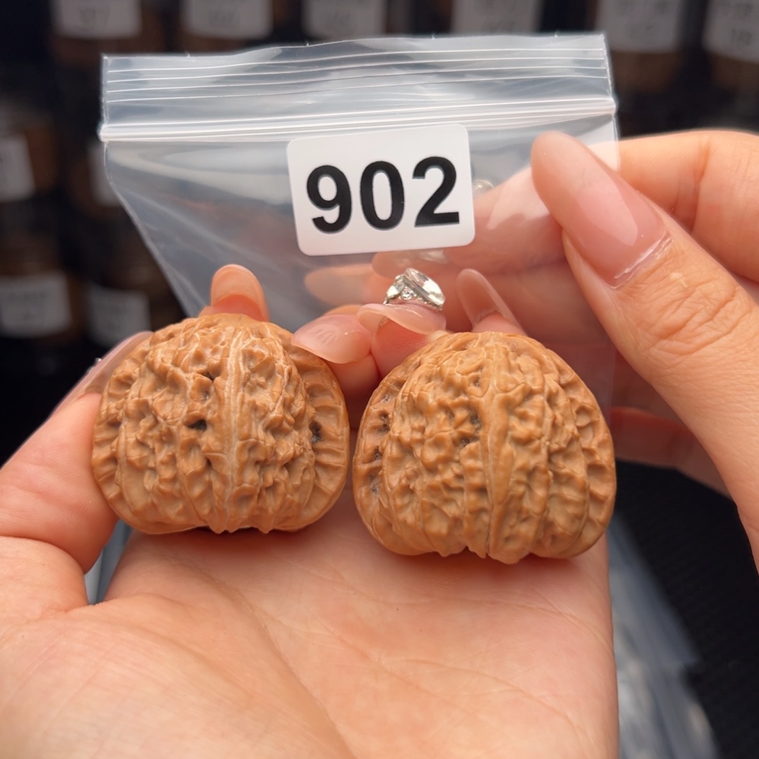 吊坠文玩核桃三角白40全品