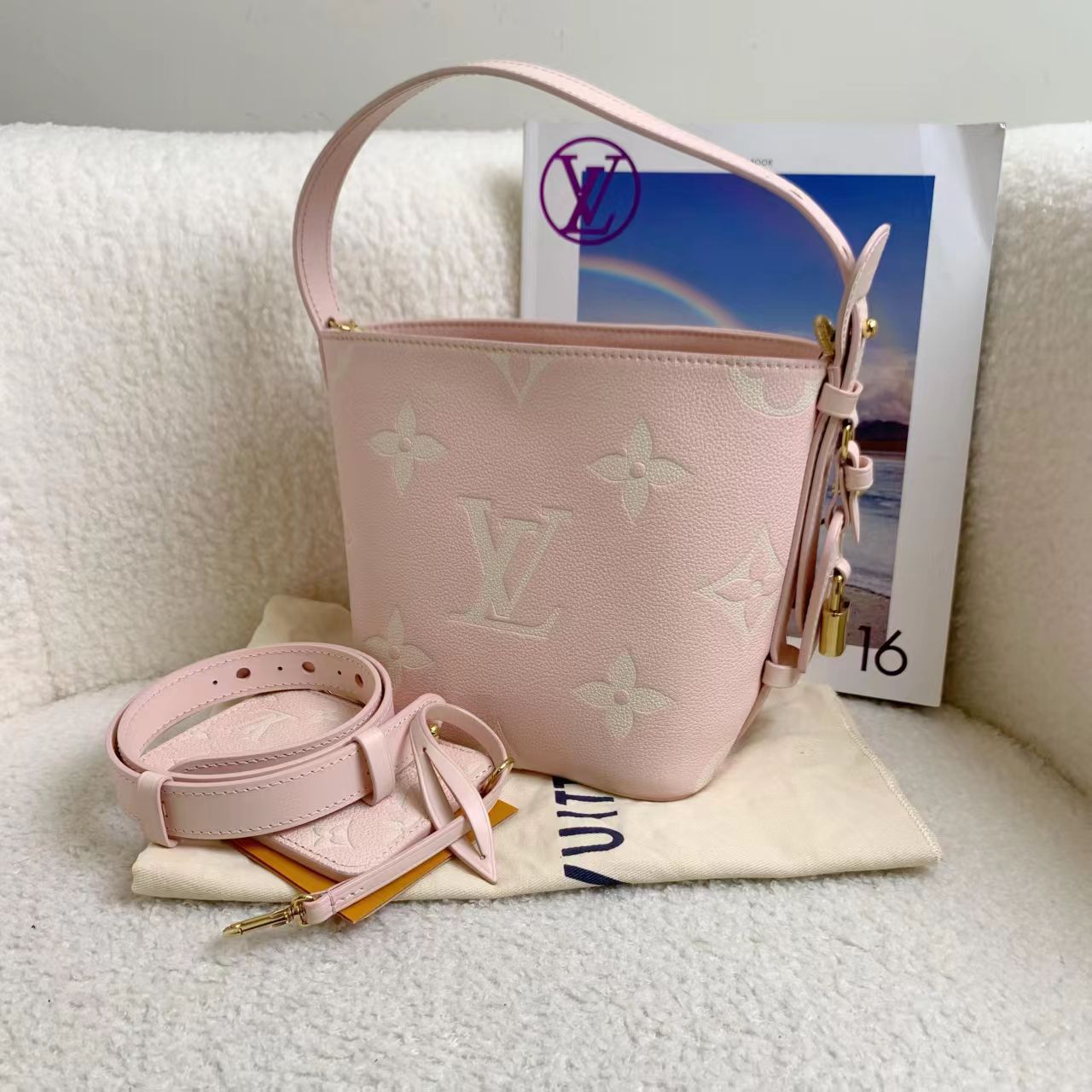 99新 LouisVuitton/路易威登 壹臻/樱花粉allin bb / 23476837