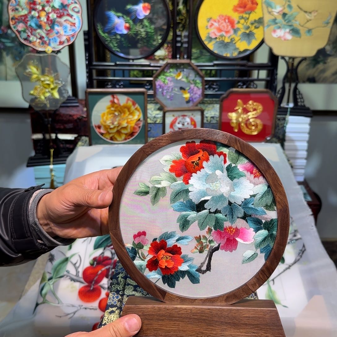 刺绣刺绣工艺精湛