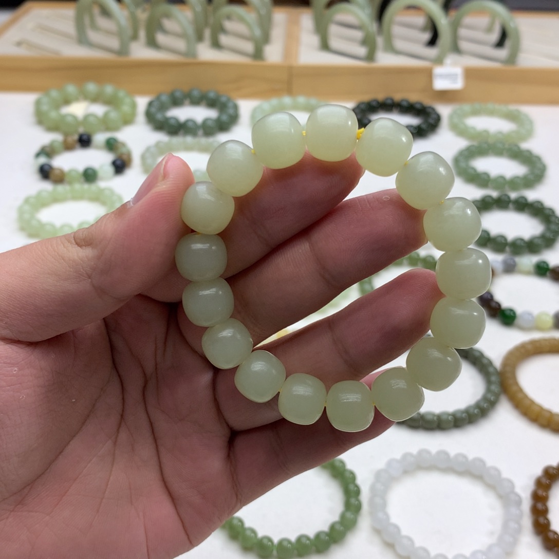 和田玉手串（哑光蜂蜜水12）未镶嵌