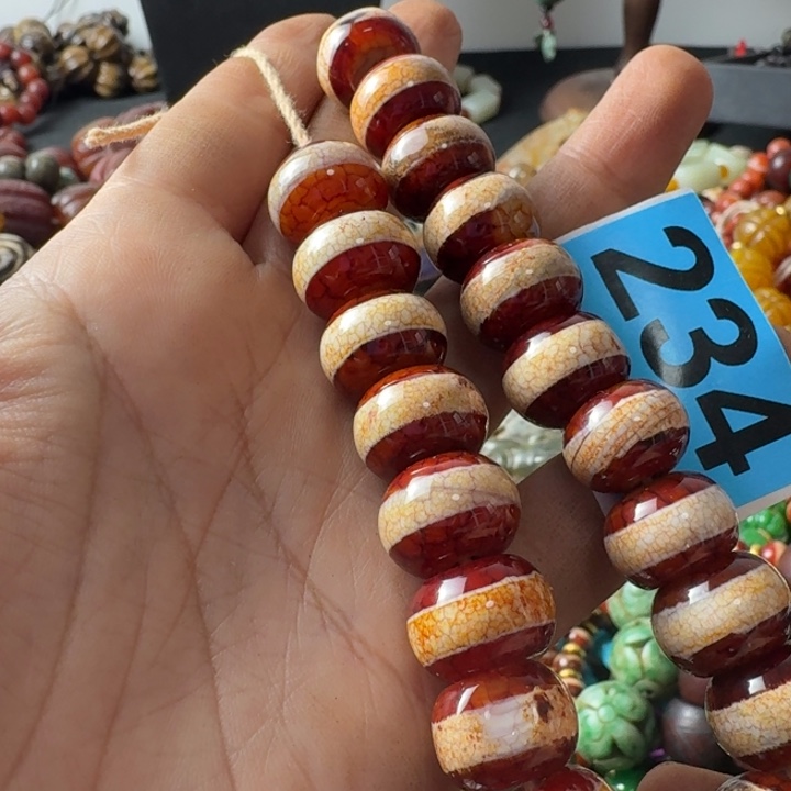 用***2玛瑙/玉髓未镶嵌颈饰