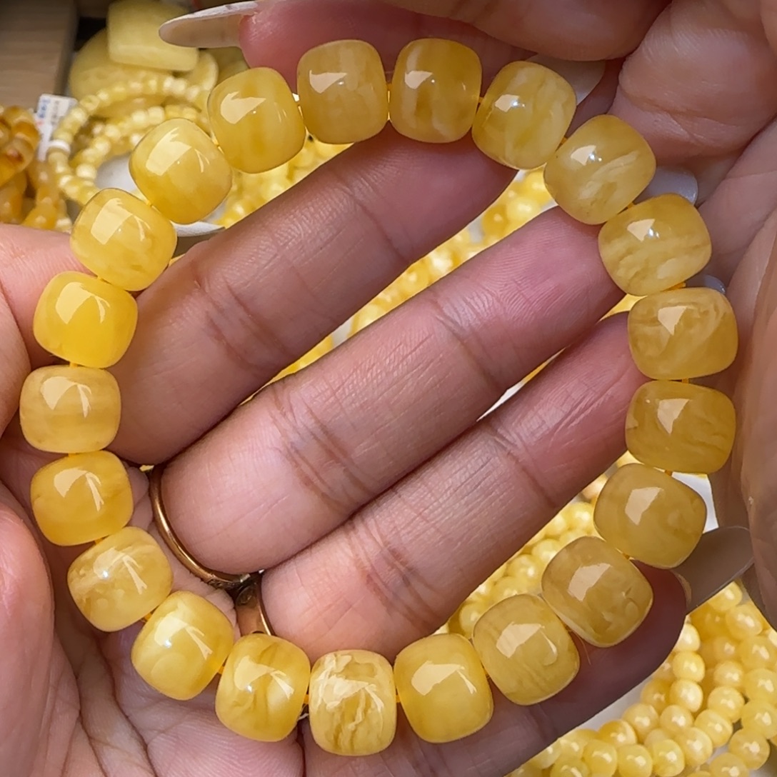 蜜蜡未镶嵌手链鸡油黄虎皮妖花老型手串