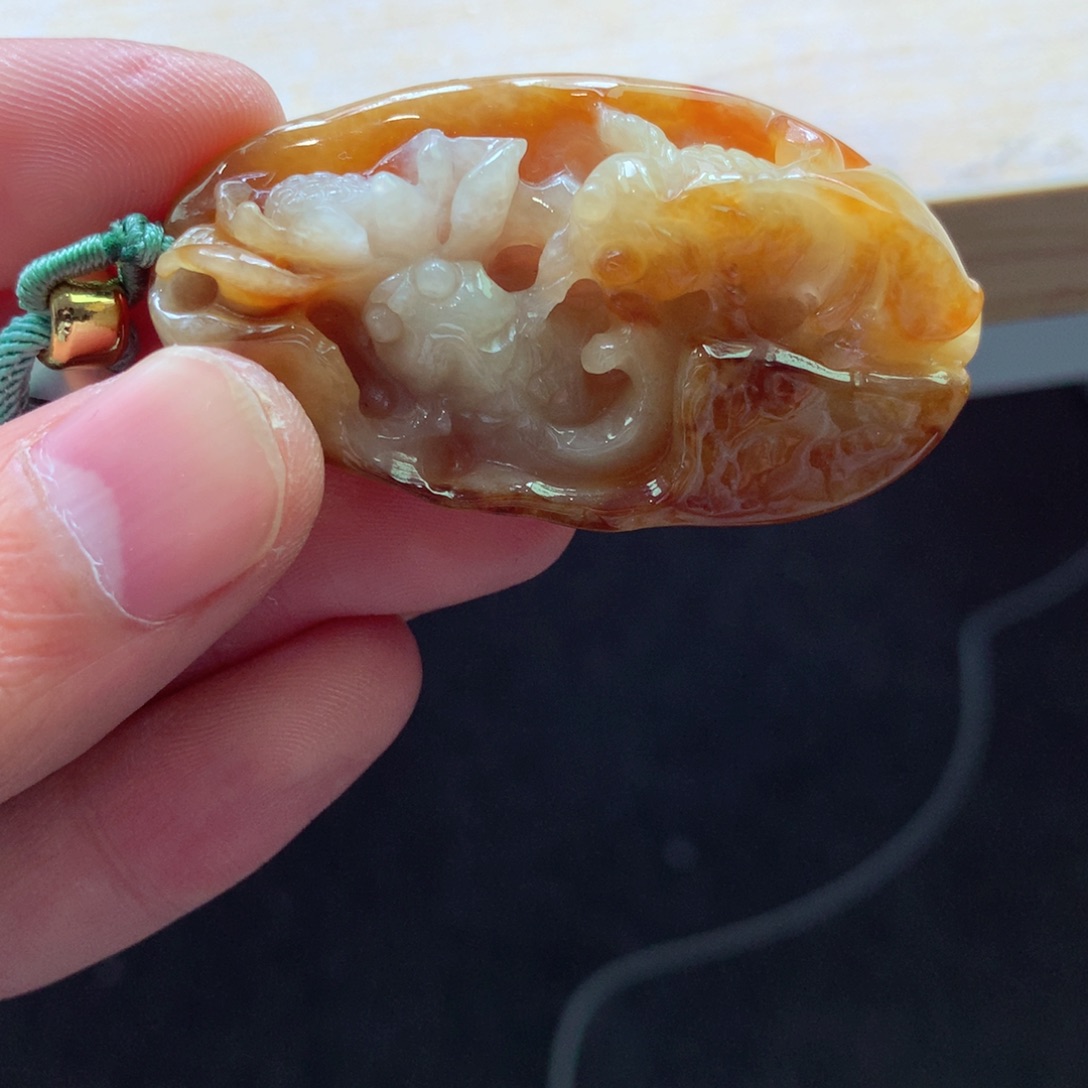 翡翠颈饰未镶嵌吊坠