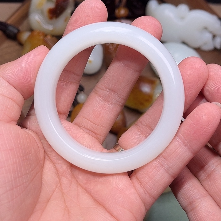 心***水和田玉未镶嵌颈饰