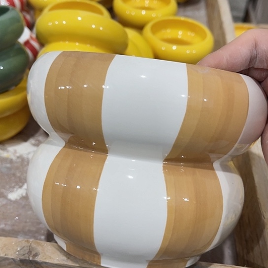 多肉绿植陶瓷花盆，9.9包邮，有孔