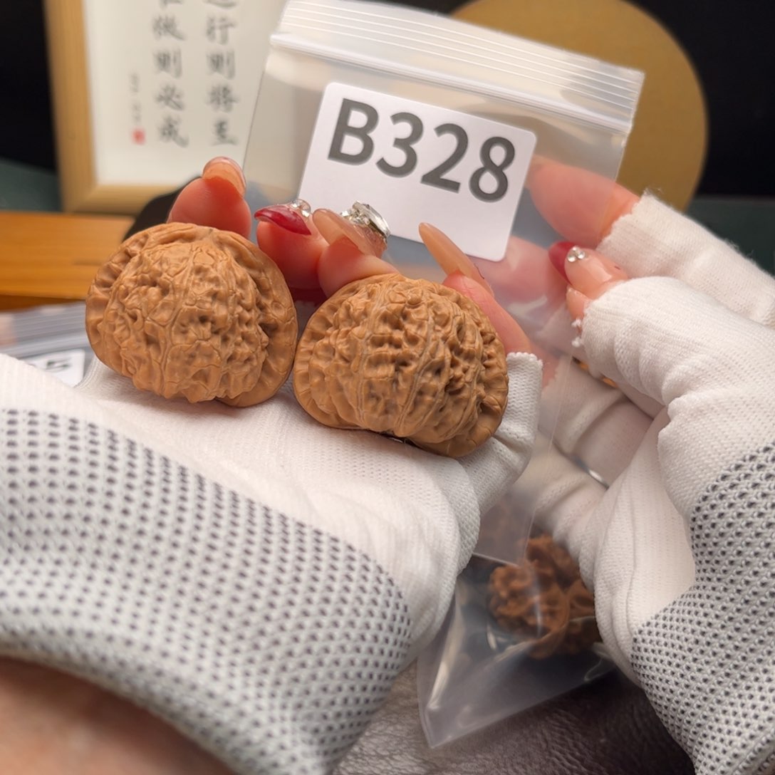 文玩核桃把件39白狮子b 328