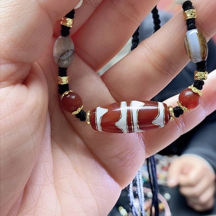 玛瑙/玉髓颈饰合金