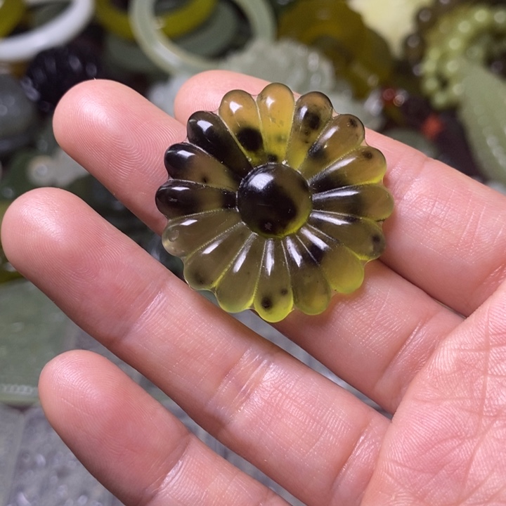 岫玉岫玉挂件未镶嵌