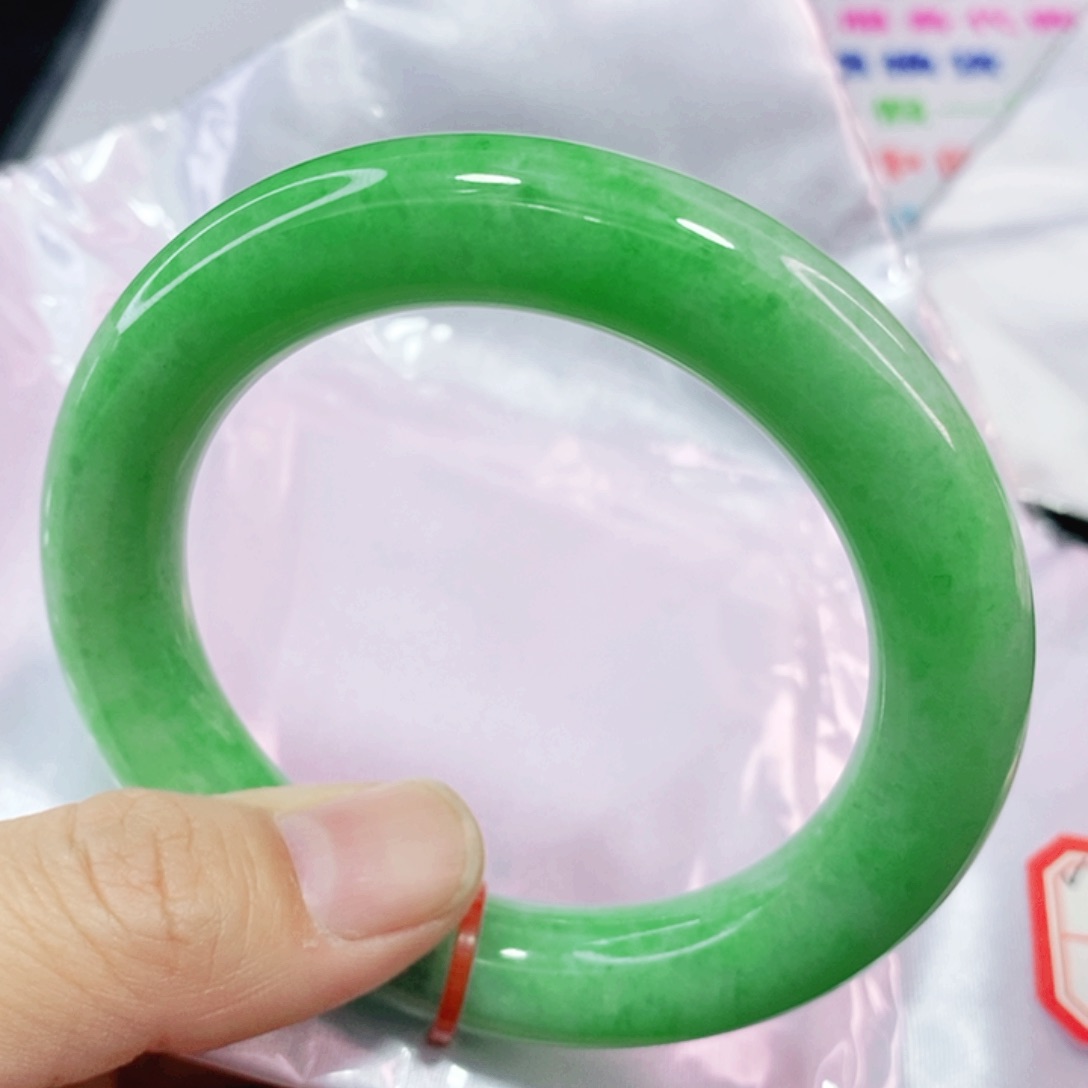 未镶嵌手镯翡翠56圈口圆条毕业
