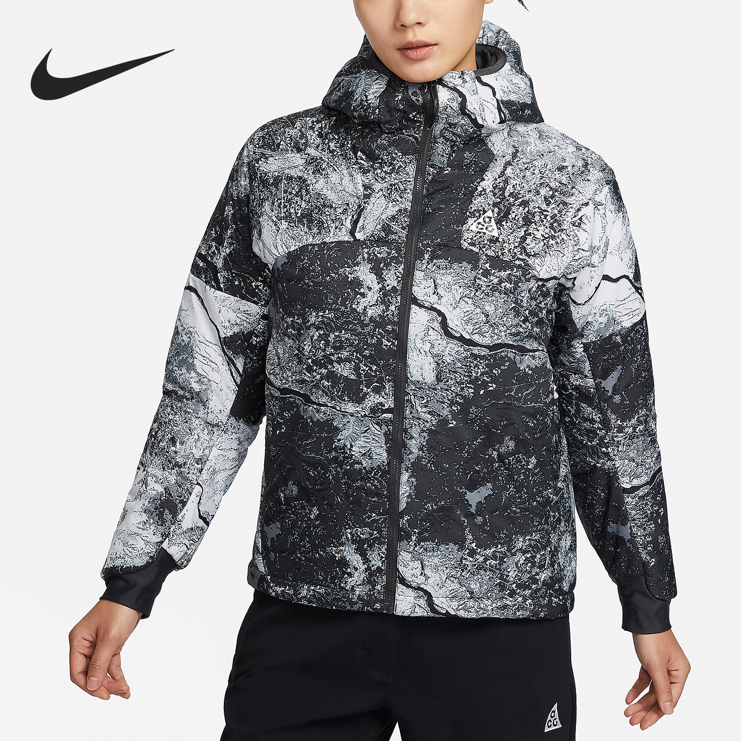 Nike/耐克新款女士户外运动拒水连帽外套雅丹风FN1920-060