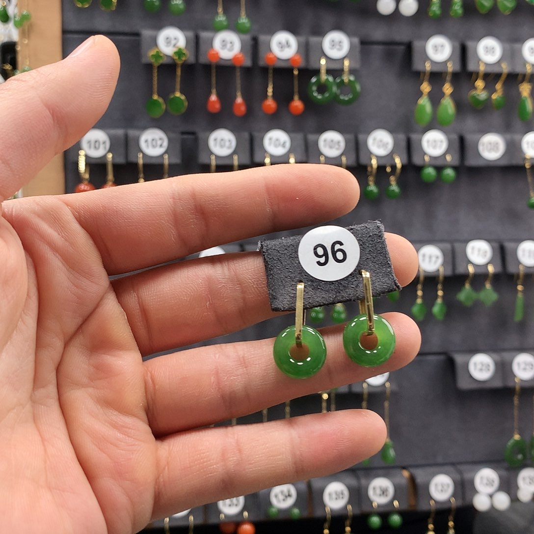 和田玉耳饰18K金镶嵌