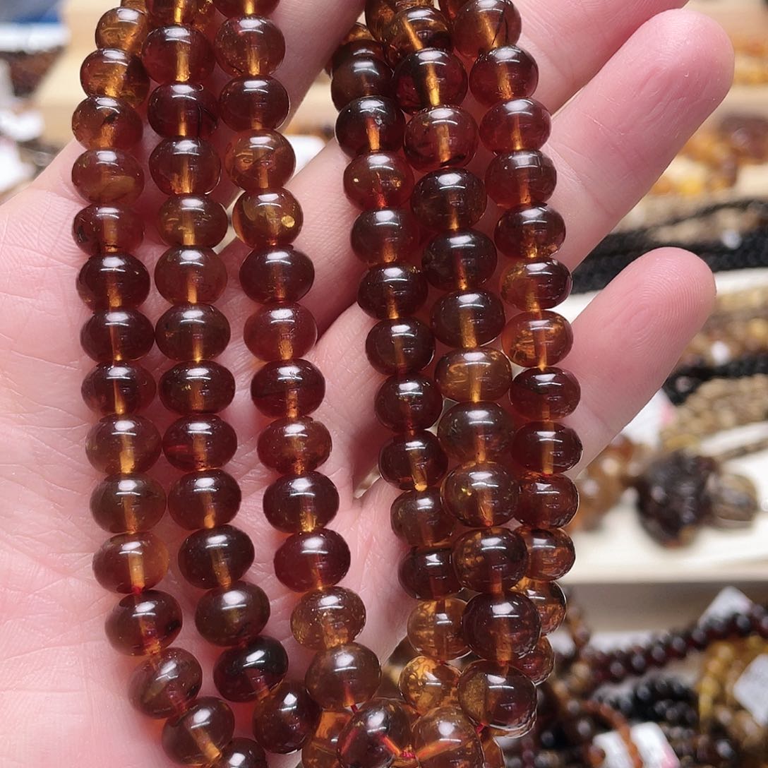 琥珀裸石未镶嵌九