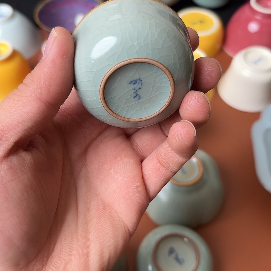 陶晓芳窑2015年作品粉青矮圆口杯