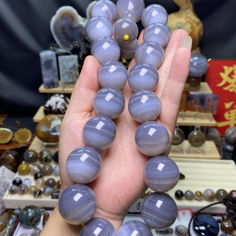 纯天然缠丝精品玛瑙18粒手持，卡26左右
