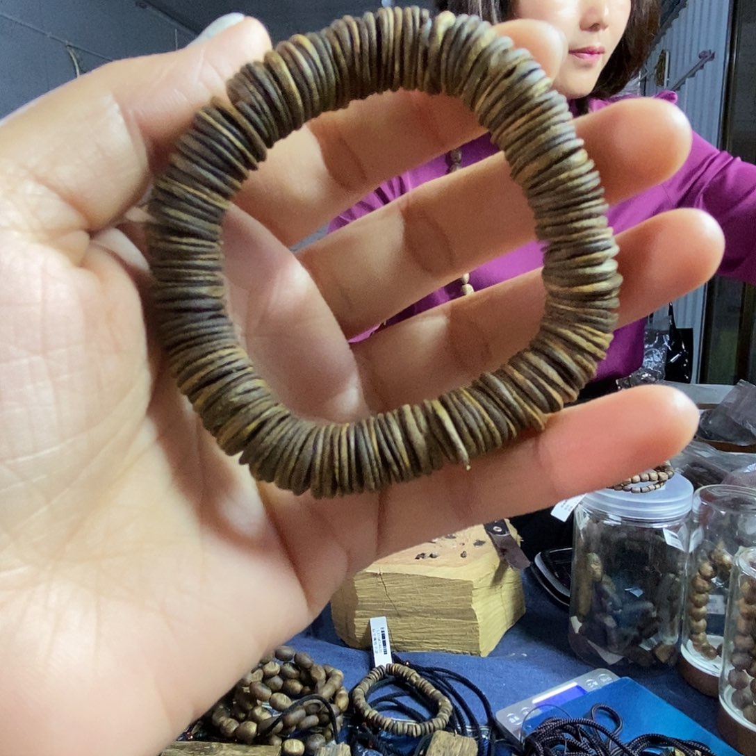 手串沉香棋楠沉水片珠单圈1.0/13克+多样性发一