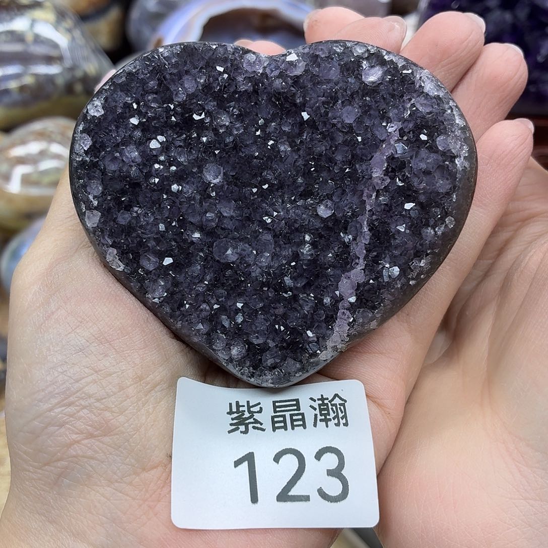 未镶嵌水晶大型摆件（非配饰）