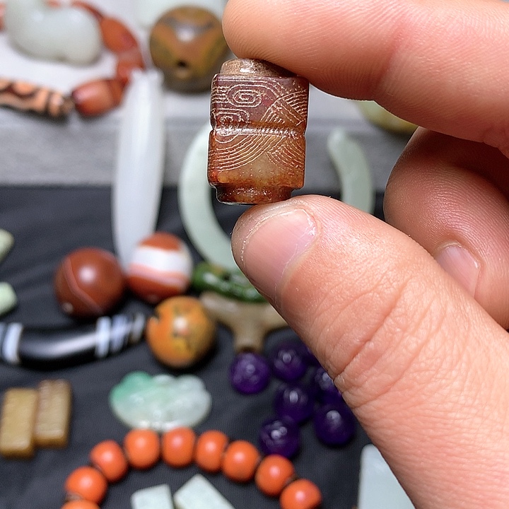 和田玉挂件未镶嵌似**年