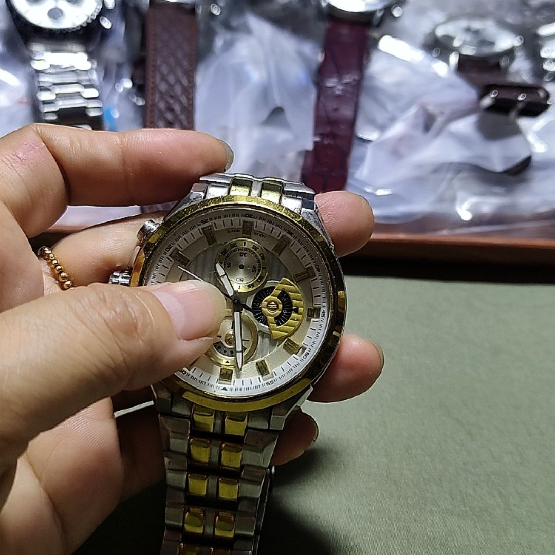 时尚百搭三眼六针多功能防水男士机械手表